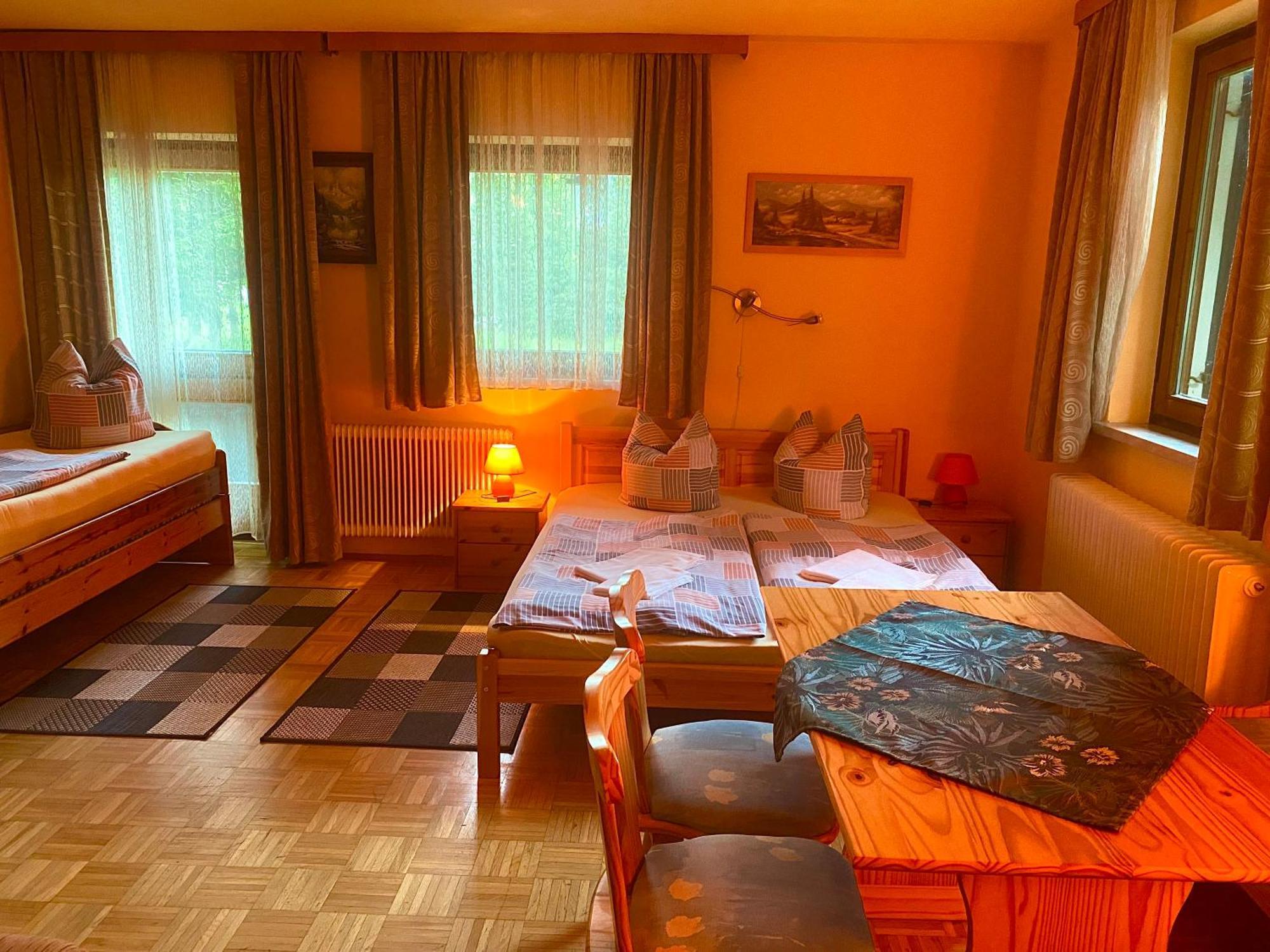 Pension Zur Heiligen Krone Mauterndorf  Dış mekan fotoğraf